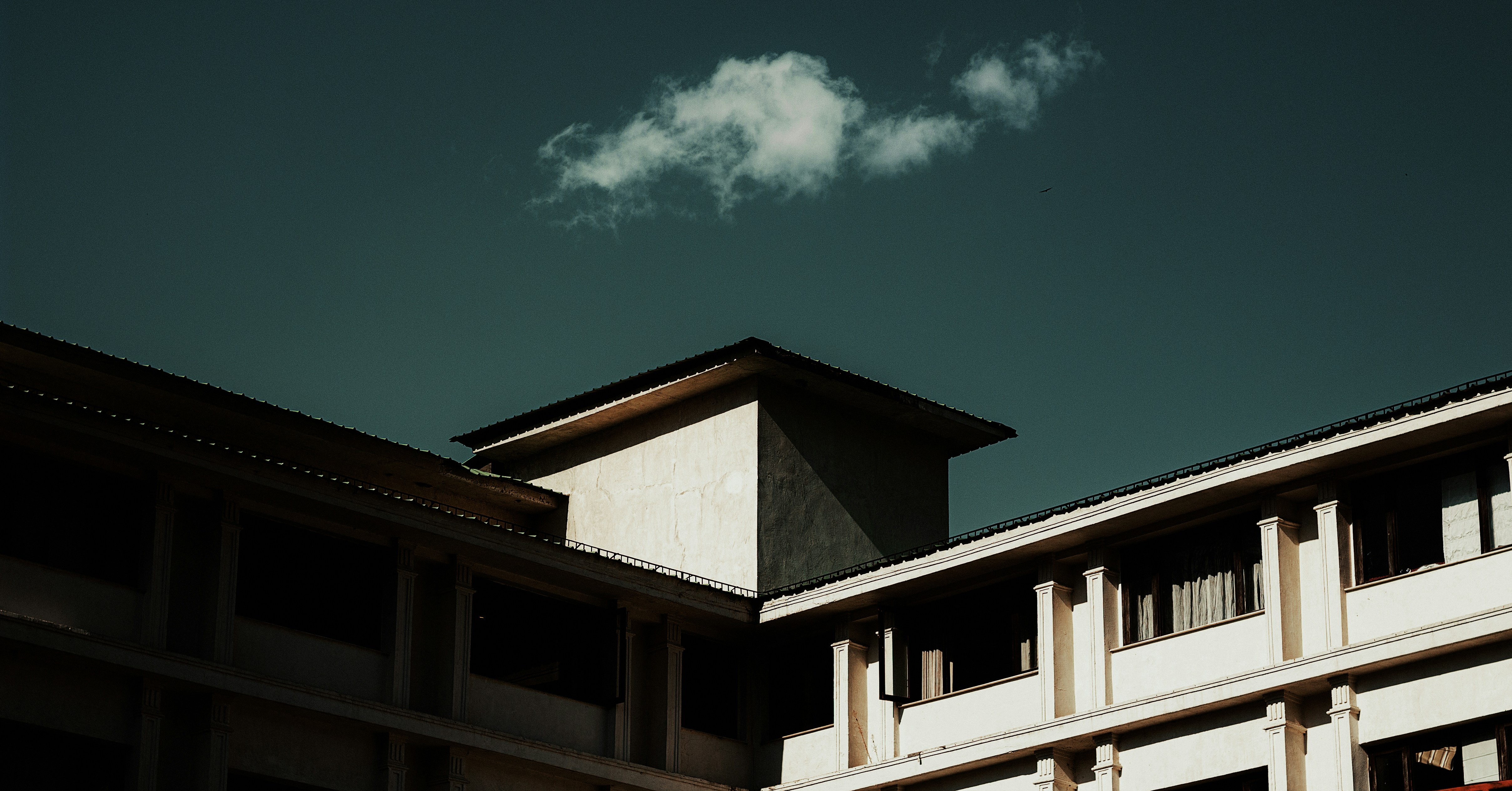 A building in old manali